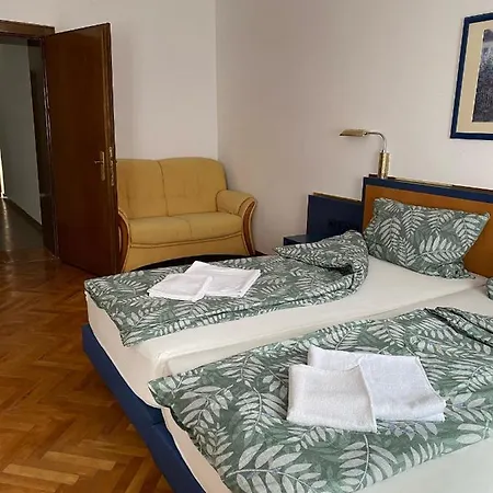 Casa *